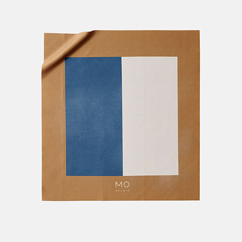 Pa&ntilde;o limpiador de lentes STUDIO CUADRADO AZUL