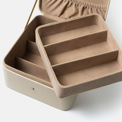 TRAVEL CASE BEIGE CLARO